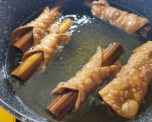 Corsi di cucina Bagheria: L'autentico cannolo: dalla scorza alla crema di ricotta Km 0