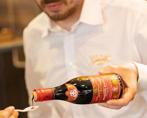 Tour enogastronomici Milano: Masterclass di Degustazione Balsamico di Modena Giusti