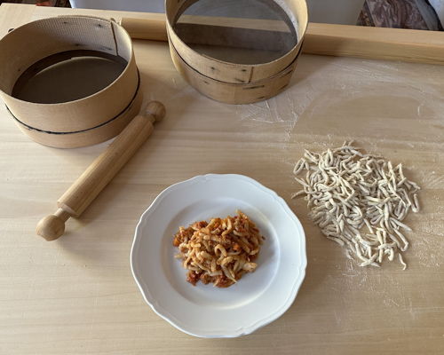 Corsi di cucina Firenze: Prepariamo i Pici e brindiamo con vino toscano