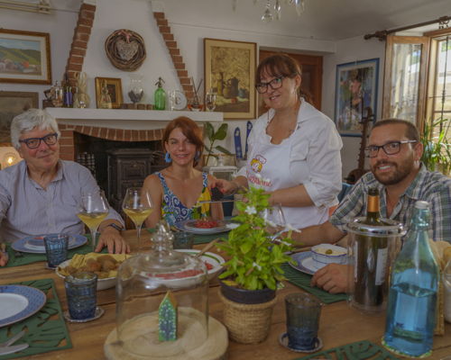 Food experiences Villafranca d'Asti: Gastronomic Journey: Culinary Traditions at the Table