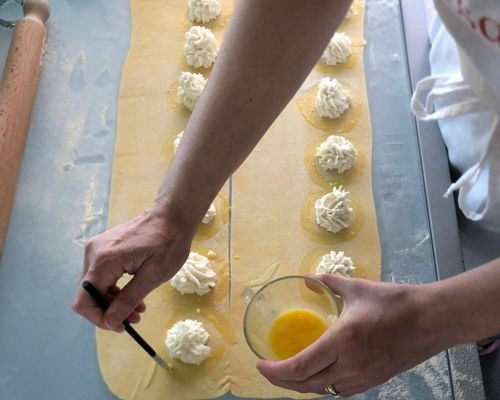 Corsi di cucina Ragusa: Tradizioni di famiglia di Ragusa: ravioli e cassata